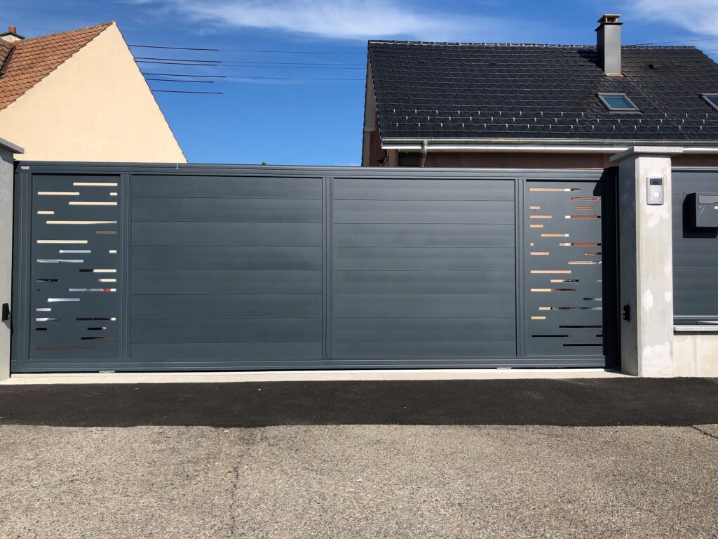 Portail 2 1024x768 Portail Coulissant en aluminium Zillisheim