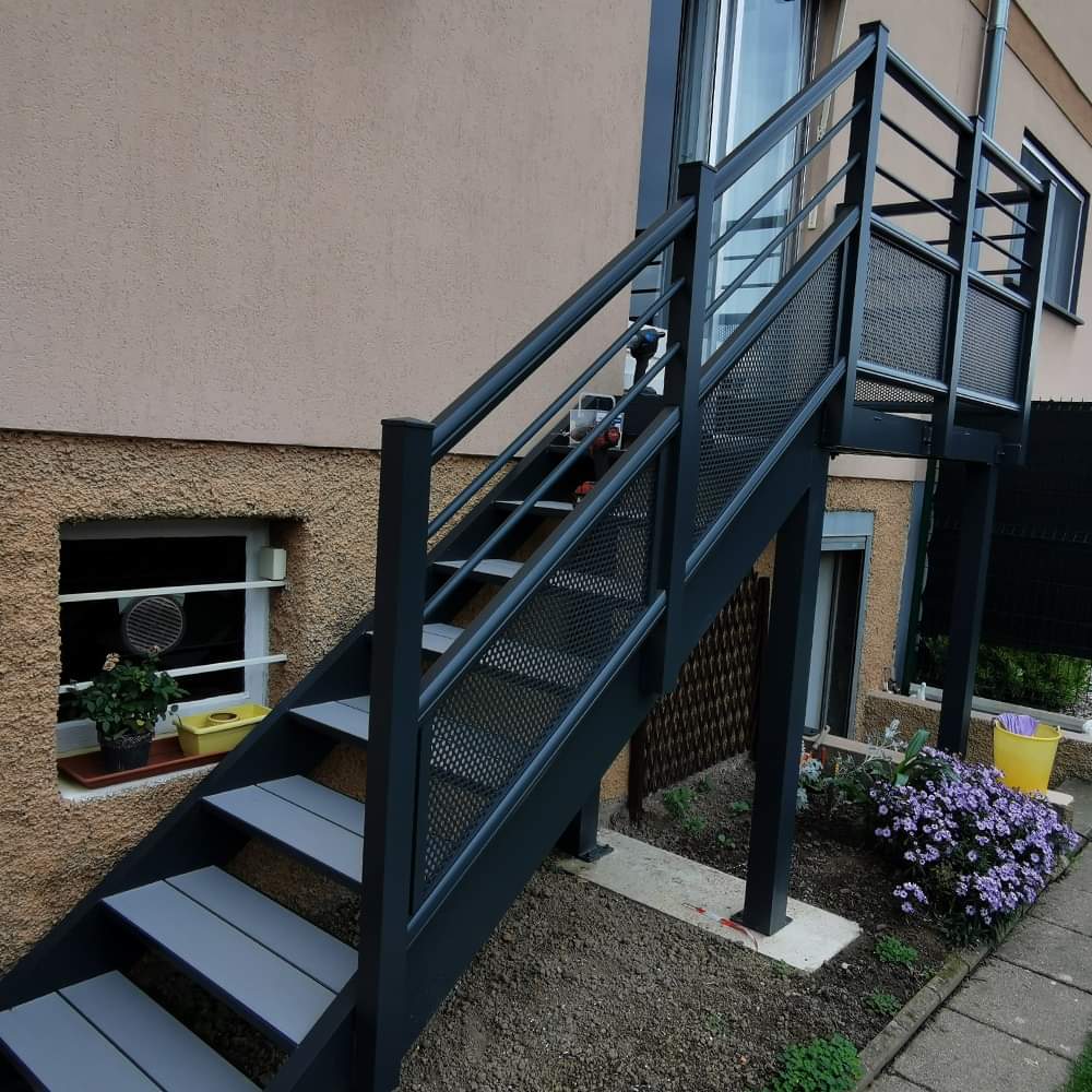 FB IMG 1654608407545 Escaliers extérieurs aluminium