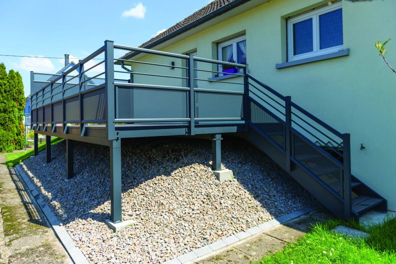 20160504 0244 scaled rgebyvs063yb9s768b85xjglq522lv4rhy7ifxyxuk Escaliers extérieurs aluminium
