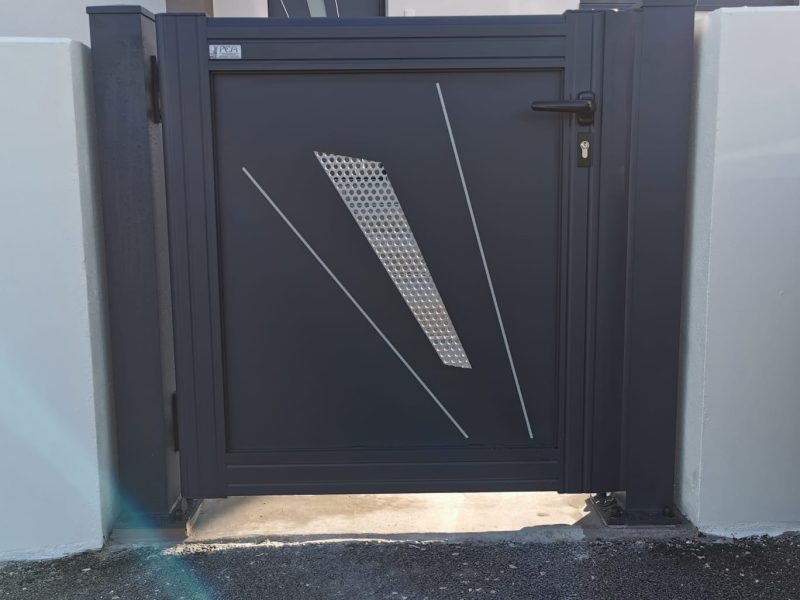 f097c803 c5ad 4b72 8169 c3f67359225a rgebyfsqxxfujyw3u2e9fshtxny1mc8fco39fzscxc Portails & Portillons